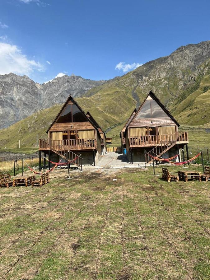 Kazbegi 4 Side Cottages Extérieur photo