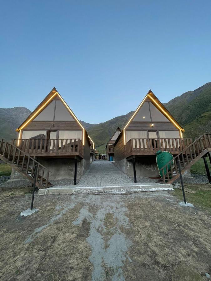 Kazbegi 4 Side Cottages Extérieur photo
